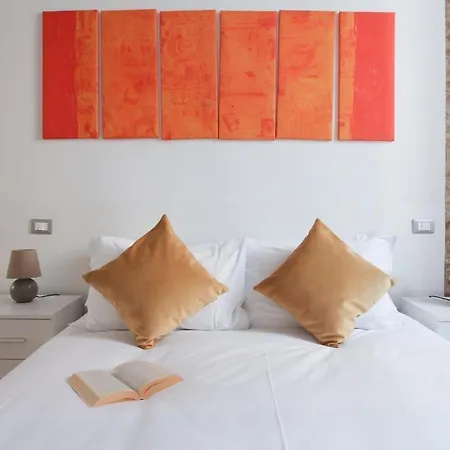 Apartment Plum Guide - Rossobianco